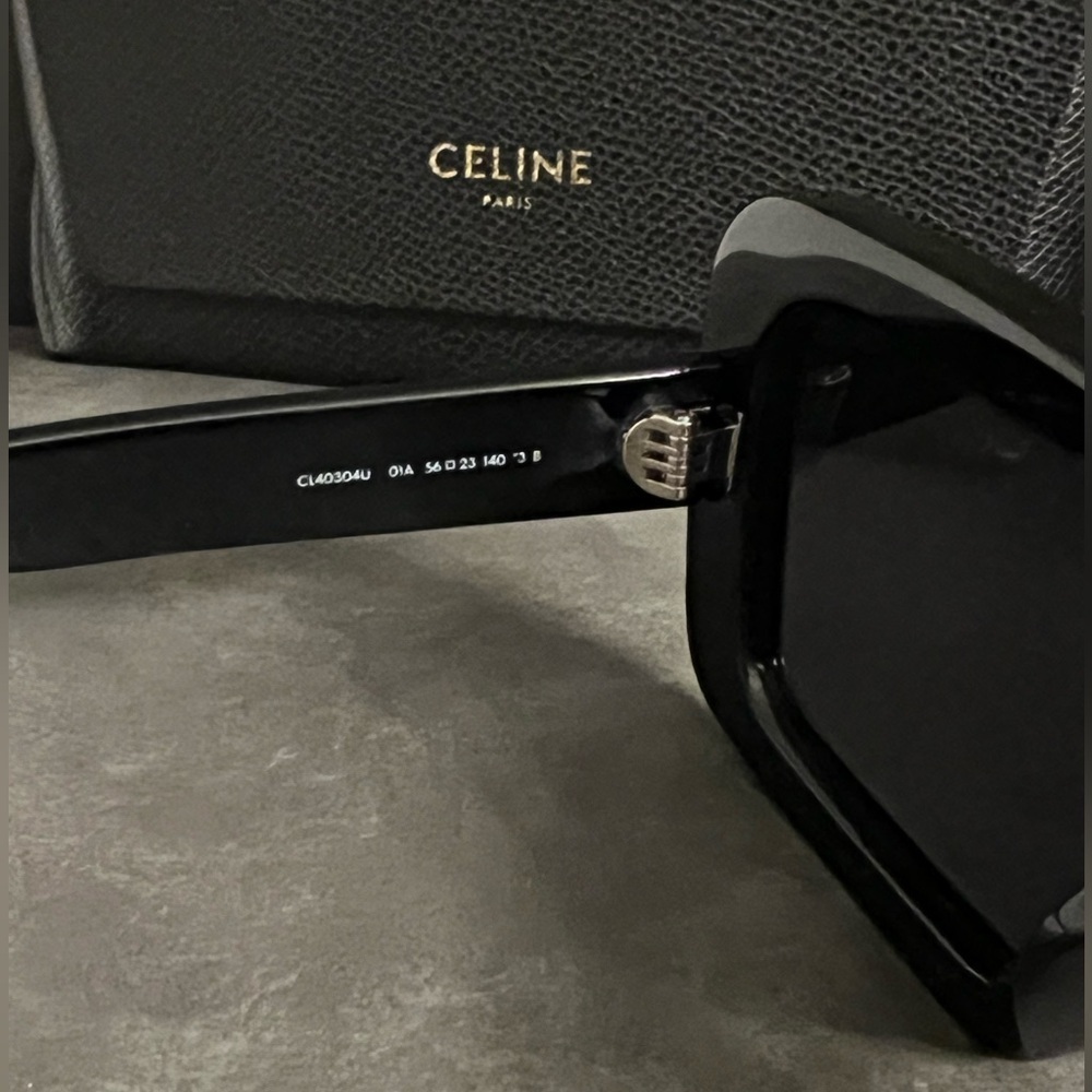 Celine Triomphe Sunglasses Black CL40304U-01A Gold Logo NWT - Picture 11 of 14